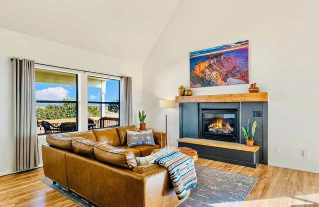 Relaxing Family Getaway | 30 Mins to Canyon -Sunsets and Starry Nights