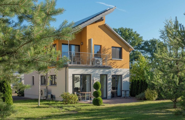Relaxing family holiday in the idyllic house 13 Erle in Berlin!