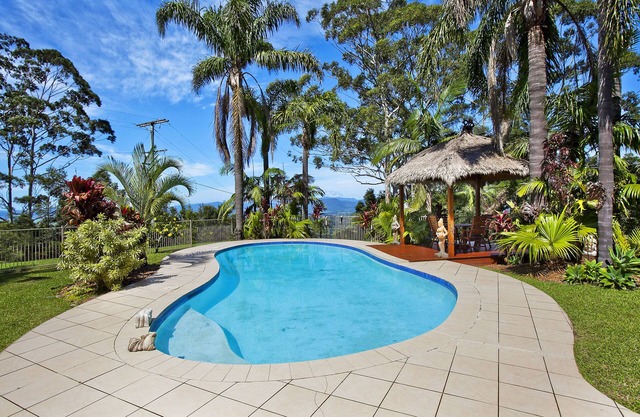 Relaxing Family Mountain Sanctuary with private pool, firepit, BBQ, A/C