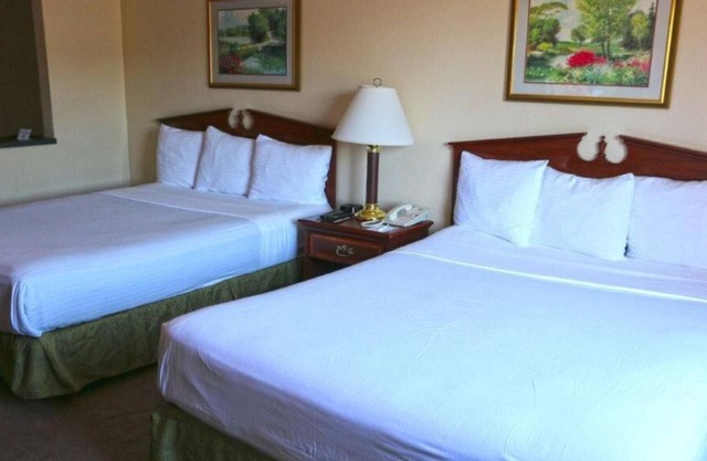 Relaxing Getaway in GuestHouse Kelso Longview! 2 Pet-friendly Units, Affordable