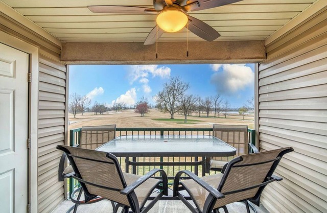 Relaxing Golf Condo | 5 min to Landing | 2 King BR w/Resort Perks