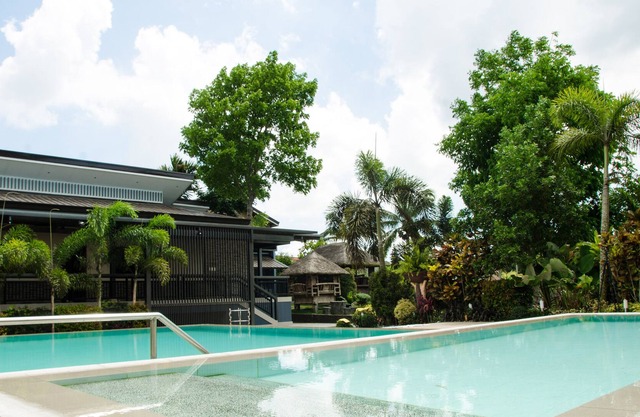 Relaxing Guest House with Private Pool and Garden