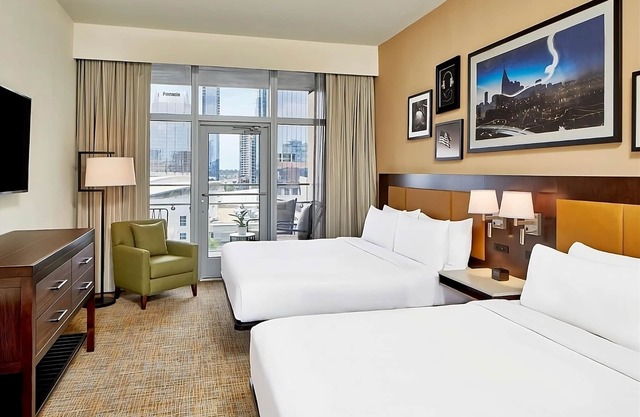 Relaxing Haven in the Heart of Nashville! Indoor Pool, Pets Allowed, Kitchenette