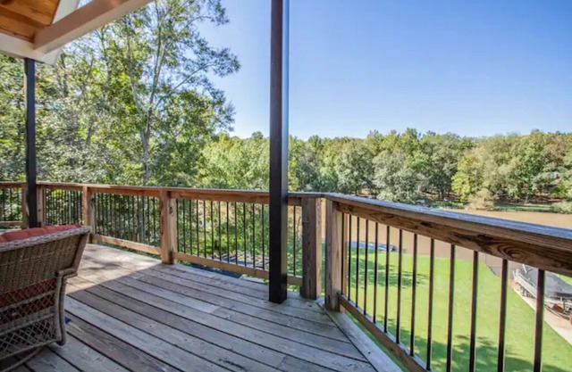 Relaxing Lake Cottage with easy water access!