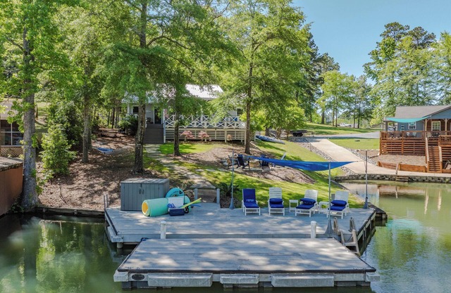 Relaxing Lakefront Getaway - 3BR Home w/Private Dock & Yard
