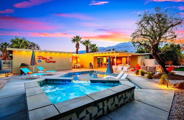 Relaxing! Pool, Jacuzzi, Clean, Great Reviews