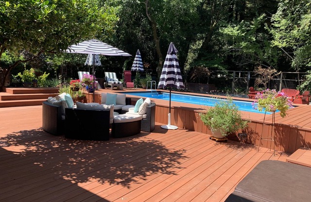 Relaxing retreat in the redwoods-not recommended for partiers.