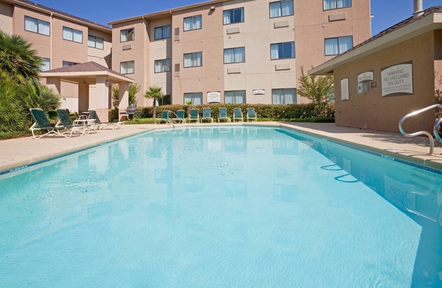 Relaxing Retreat Near Angelo State University! Shared Outdoor Pool