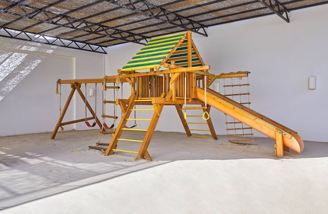 Relaxing Room 3-Min Walk from Sandy Beach with Kids Club and Playground