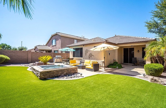 Relaxing & Upgraded Vacation Home - Pet Friendly