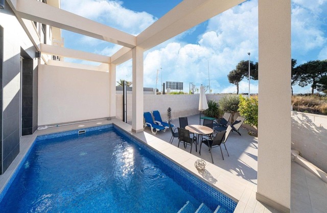 Relaxing Villa Near Carabassi