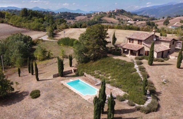 Relaxing Villa with Large Garden