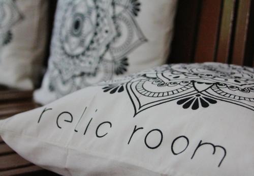 relic room-Eps Comfortable for Anyone