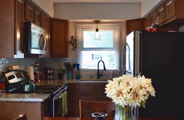 Remodeled 3 Bedroom and 1.5 bath Tranquil Home