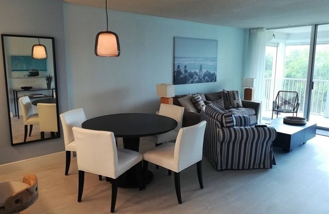 Remodeled apartment, ready for unforgettable vacation. 5 min walk to the beach.