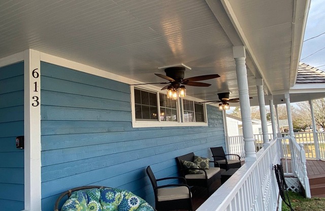Remodeled Historic Swansboro Home - Walking Distance to Downtown