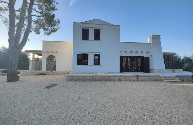 Remodeled historical Villa on the Appian Way with modern comforts.