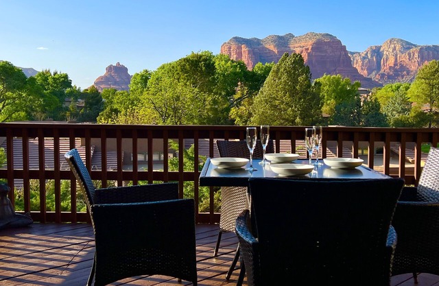 Remodeled Sedona Townhome on Golf Course – Stunning Red Rock Views !
