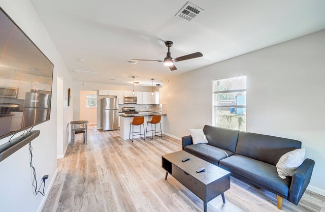 Remodeled Tulsa House w/Yard ~ 4 Mi to Downtown!