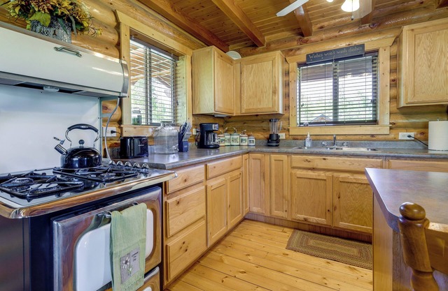 Remote Cedar City Cabin w/Deck, Views, Fireplaces