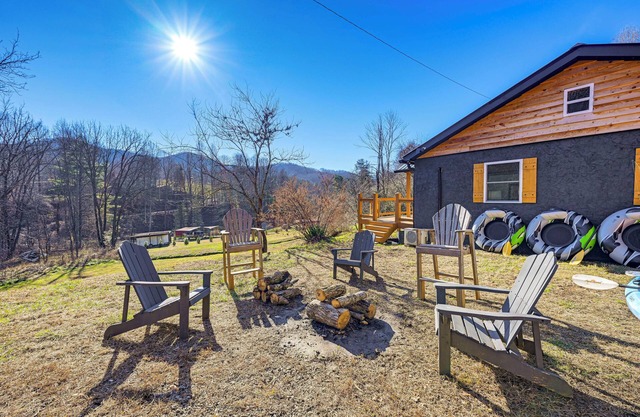 Remote Home w/Deck & Grill in Scenic Tuckasegee!