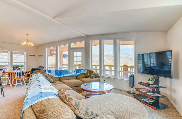 Remote Kingston Cabin w/Mtn Views: Fish & ATV!