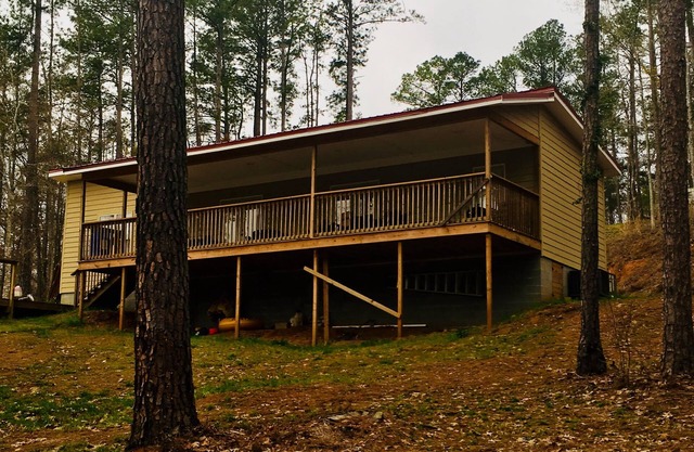 Remote Lake Sinclair cove DISCOUNTED summer rates!