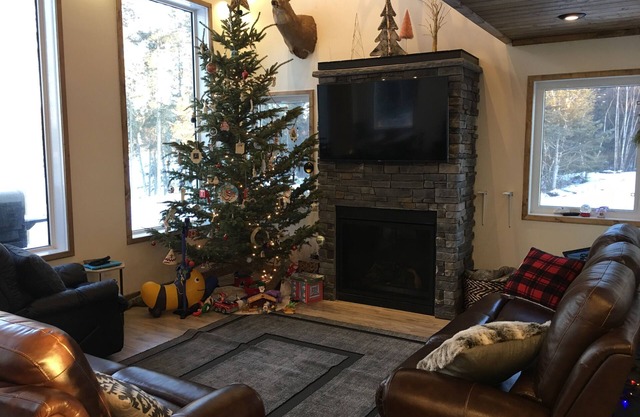 Remote luxury lake front cabin located in the middle of Saskatchewan’s forest.