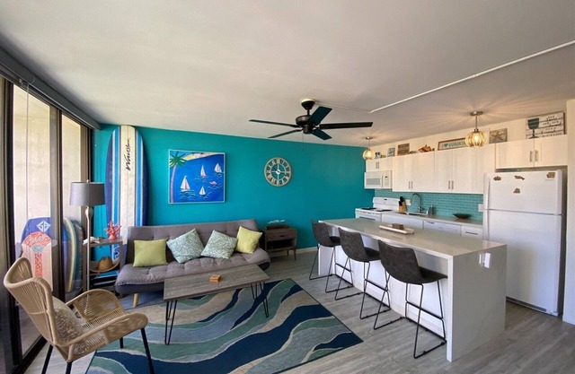 Rennovated boutique 1-bedroom condo in Waikiki! WiFi, AC, Sauna Free Parking