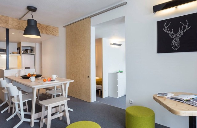 Renovated Apartment · 3 Rooms · Balcony · WIFI · Loupe