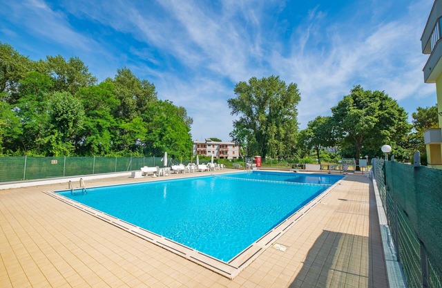 Renovated apartment with parking in Residence with swimming pool Lido Nations