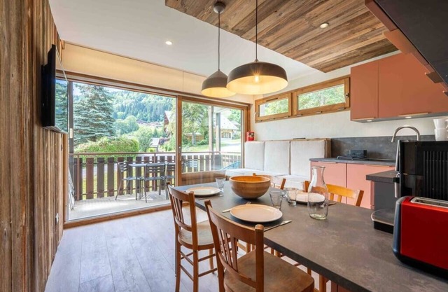 Renovated apartment close to the village and the slopes