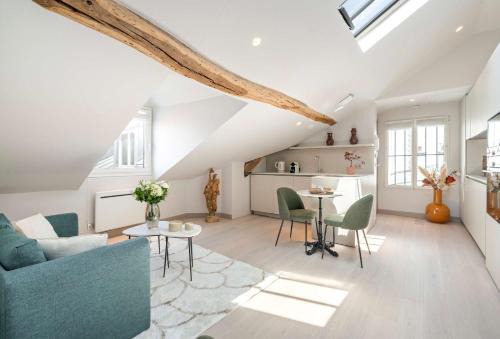 Renovated apartment in Le Marais