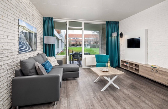 Renovated Apartment by Lake Grevelingen