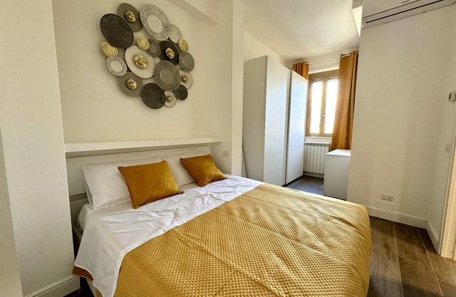 Renovated apartment with terrace and parking space, with all services close by