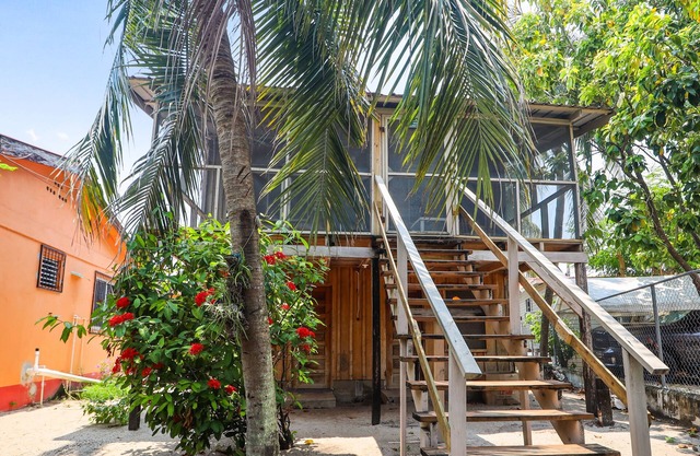 Renovated Cabana Near the Beach with Screened Porch, Hammock, & Free WiFi
