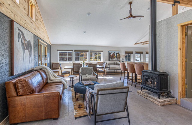 Renovated Cabin on 300 Acres - 20 Minutes to Durango