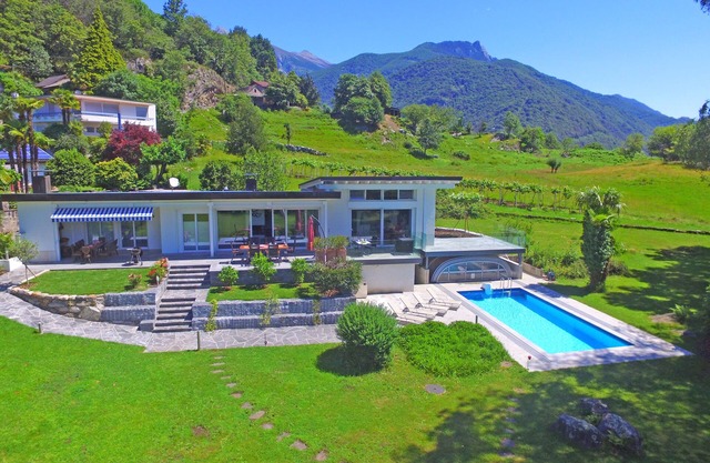 Renovated, spacious house nestled in a large garden with swimming pool