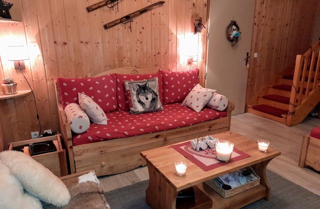Renovated chalet for 6 with WIFI and free parking in La Joue du Loup