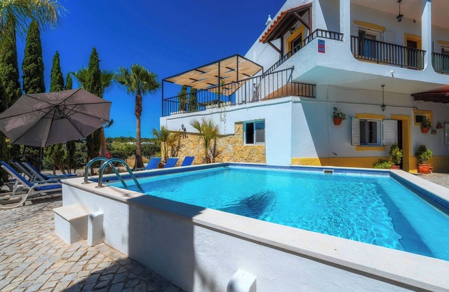 Renovated country house with large garden and swimming pool