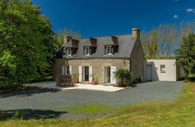 Renovated farmhouse with swimming pool