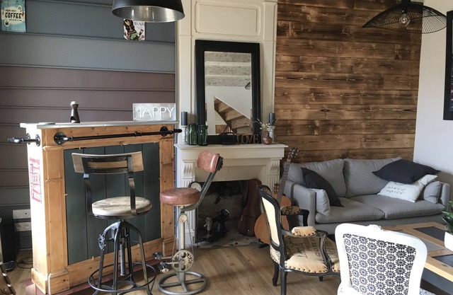 Renovated fisherman's cottage 200M from the sea