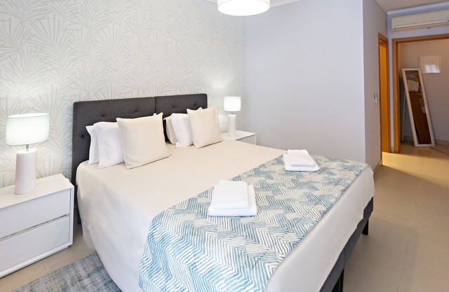 Renovated flat with access to swimming pool