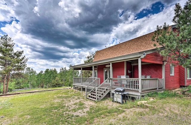 Renovated Florissant Mountain Escape w/ Deck!