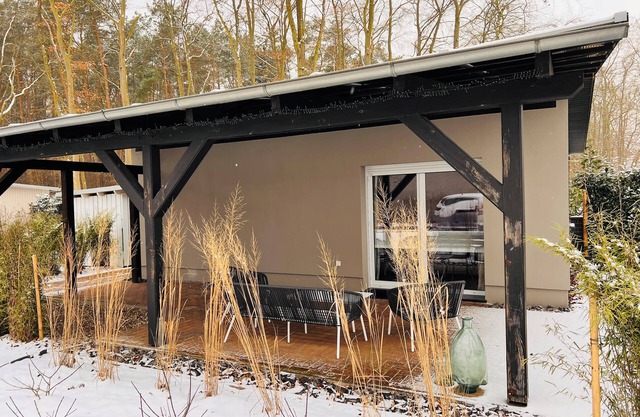 Renovated, fully equipped bungalow right next to the nature park