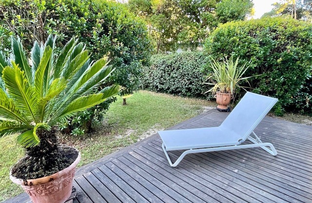 Renovated Landaiser house with great terraces and garden, central + close to the beach
