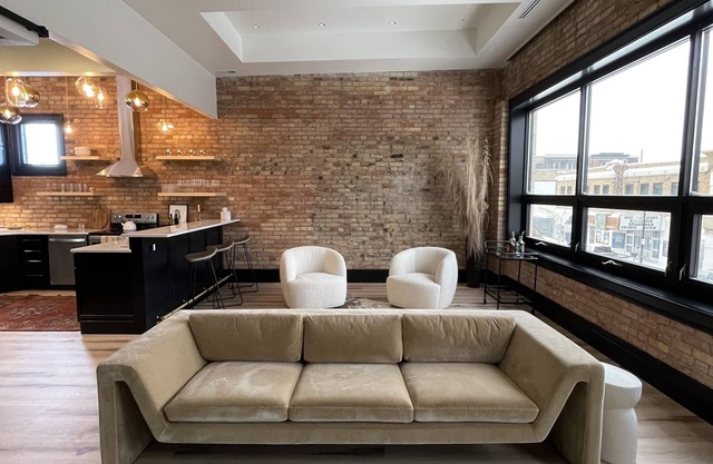 Renovated modern studio apartment in the heart of downtown.