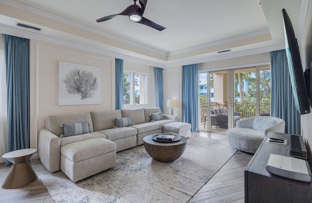 Renovated Private Residence located at The Ritz-Carlton