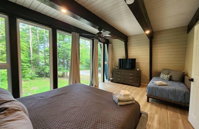 Renovated Retreat- Near Lakes, Trails & Mountains