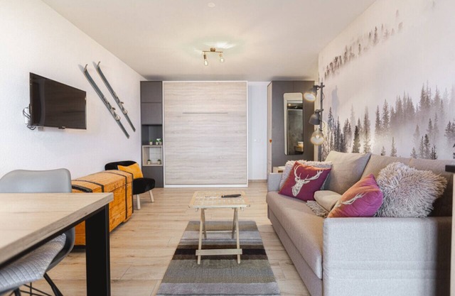 Renovated studio with breathtaking views of the Alps